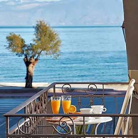 The Gardens Gallery 3*