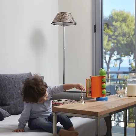 The Gardens Gallery Xilókasztro