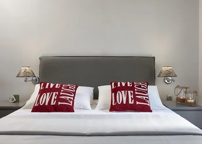 The Gardens Gallery Szálloda Xilókasztro