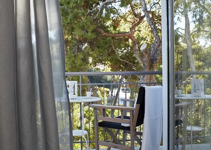 The Gardens Gallery Szálloda